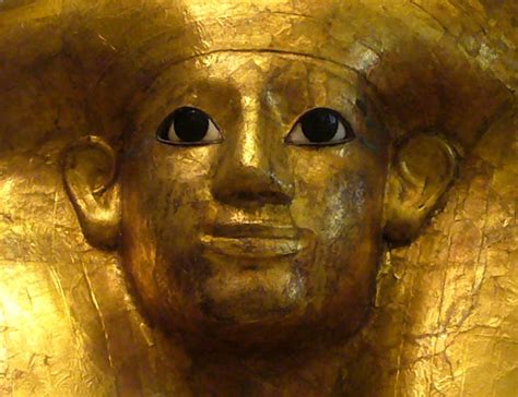  The Funerary Mask of Hatnofer:  Gilded Reflections and Eternal Serenity